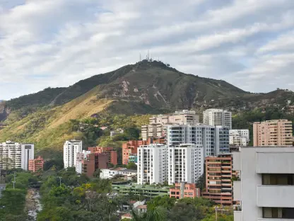 Colombia Faces Recession Risk Amid Deepening Fiscal Crisis